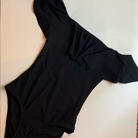 TopShop - Ruffle Swimsuit - Picture 8 of 8